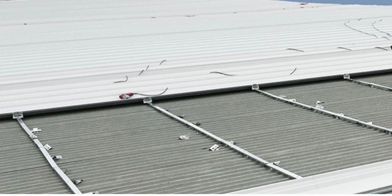 Sử dụng thêm mái tôn để che nắng mái tôn của công trình