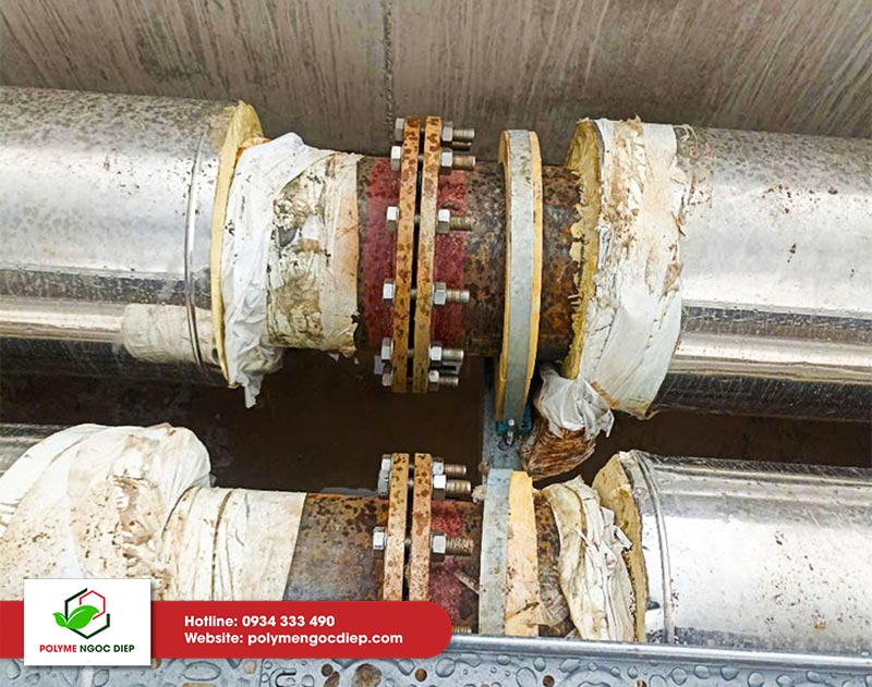 Cách-nhiệt-ống-Chiller-trường-Liên-hiệp-quốc-tế-5