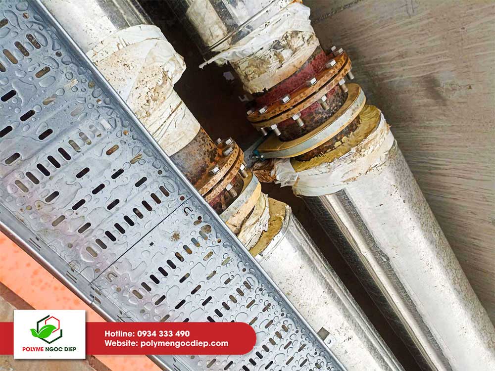 Cách-nhiệt-ống-Chiller-trường-Liên-hiệp-quốc-tế-7