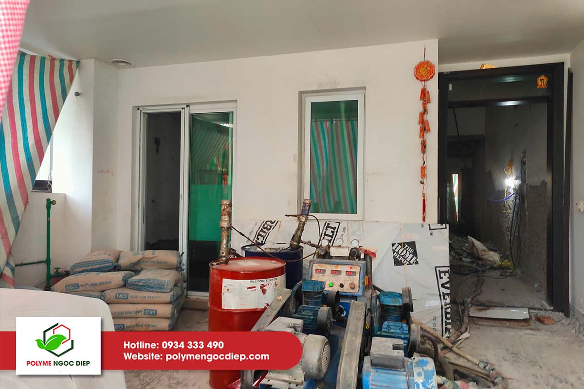 Thi công chống nóng mái tại ParkCity Hà Đông 1