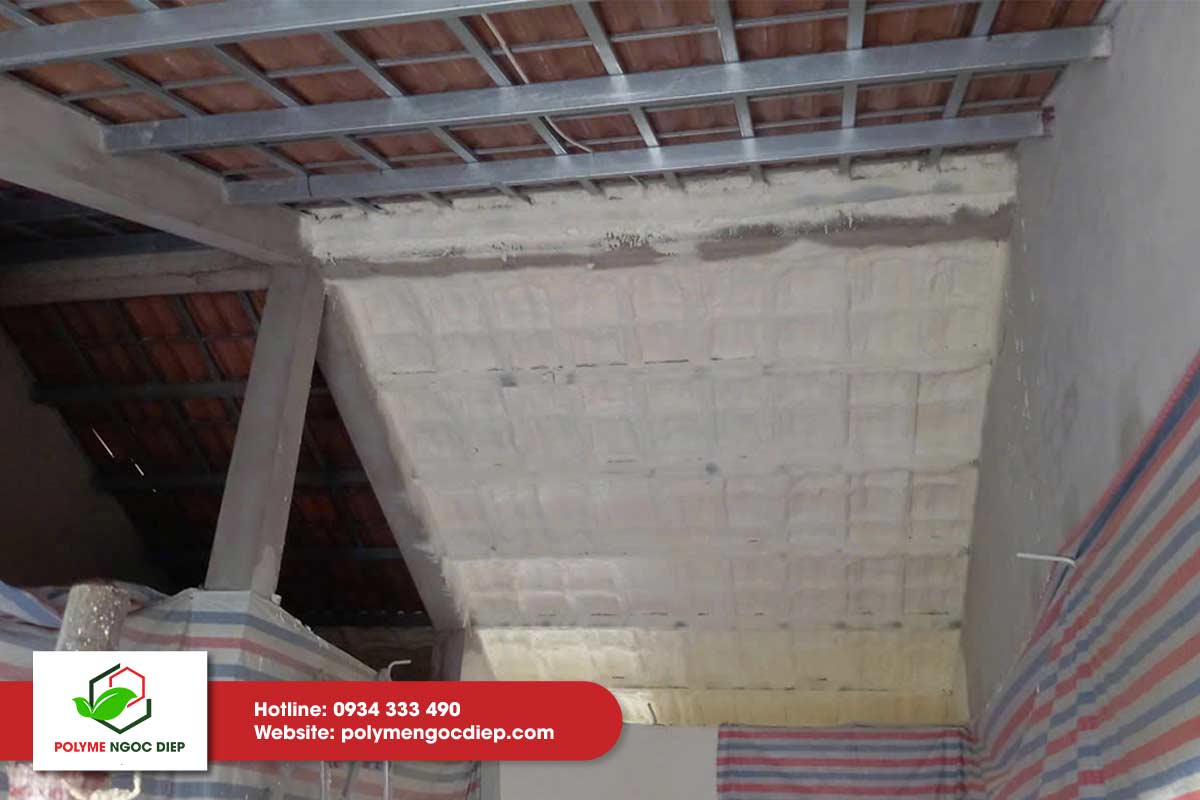 Cách nhiệt, chống thấm dột, chống tốc mái ngói cho nhà anh Tuấn - Hà Tĩnh 2