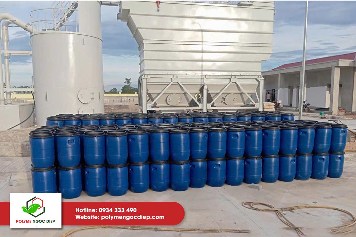 Thi công bơm PU Foam phuy nhựa HDPE tại Hà Tĩnh 3