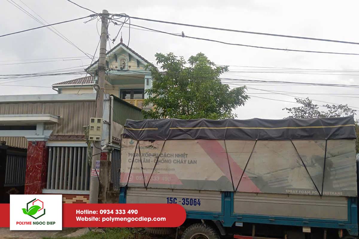 Cách nhiệt, chống thấm dột, chống tốc mái ngói cho nhà anh Tuấn - Hà Tĩnh