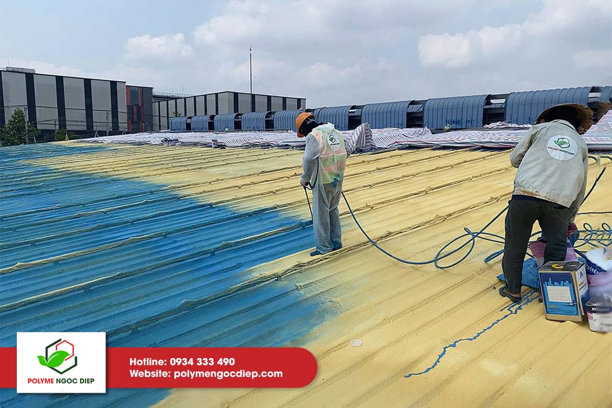 Thi công PU Foam chống thấm cách nhiệt mái tôn nhà xưởng tại Tây Ninh 4